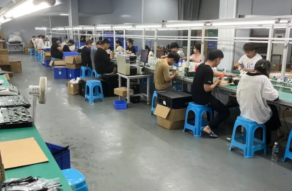 Ervaar de productie in China: Darkhorse Sourcing-fabrieksrondleidingen voor kopers